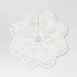 48" Christmas Dia Faux Fur Snowflake Shaped Tree Skirt - Wondershop™ -Wondershop GUEST 1054b15c 2c33 4d25 a743 e2cd4578e328